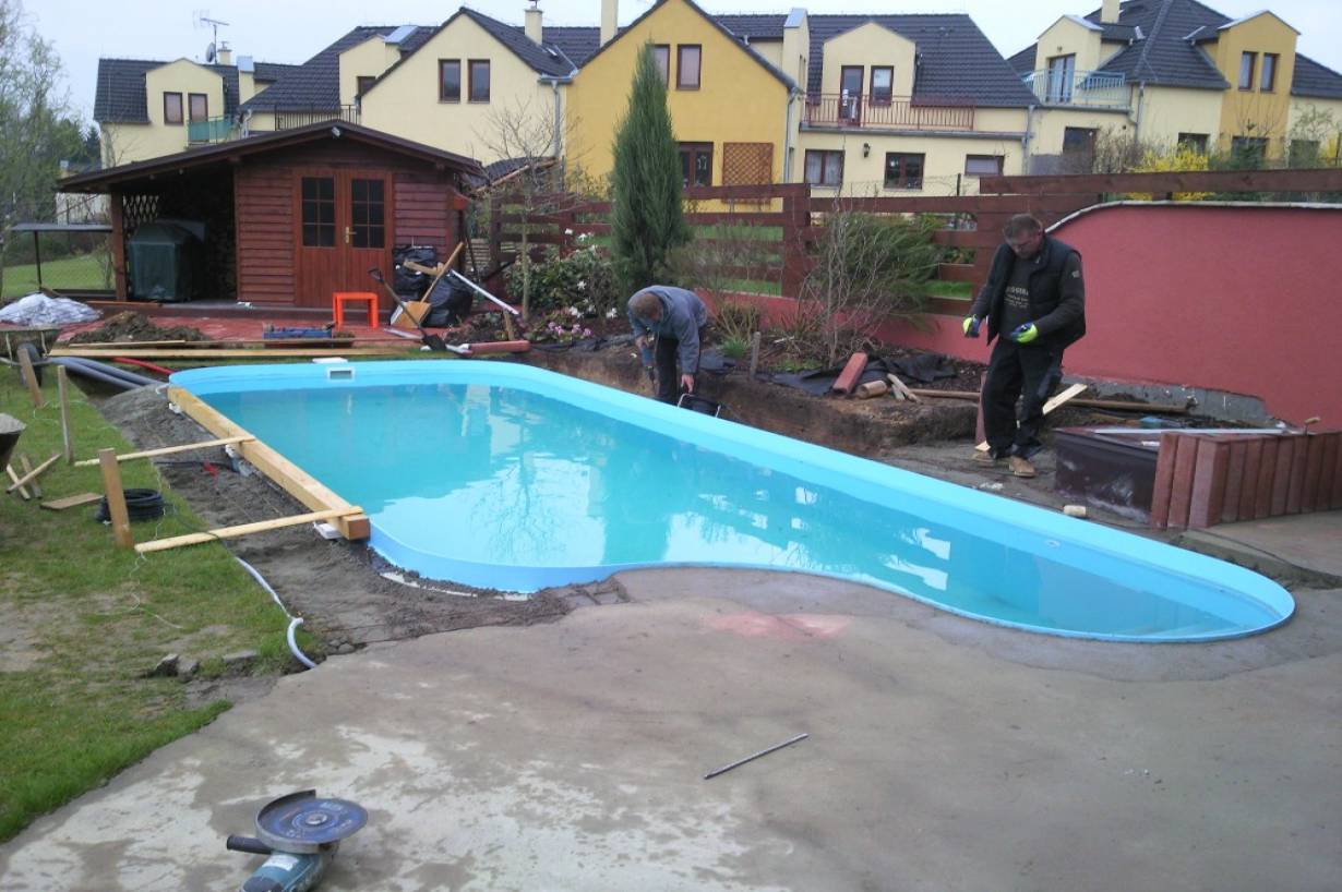 Výstavba bazénu